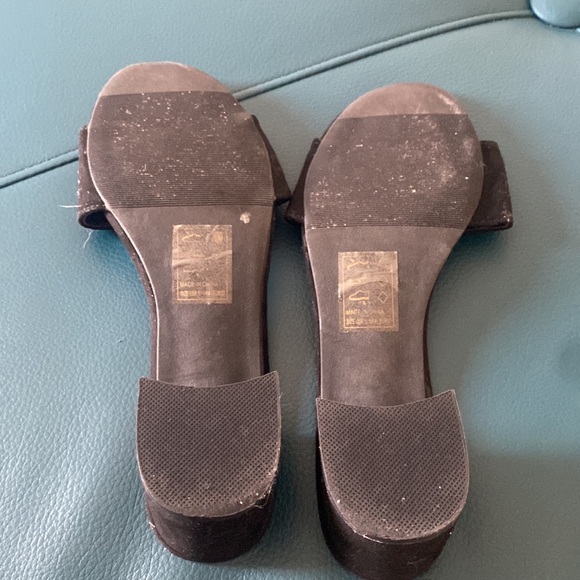 Black suede kitten heeled slide - Picture 2 of 3